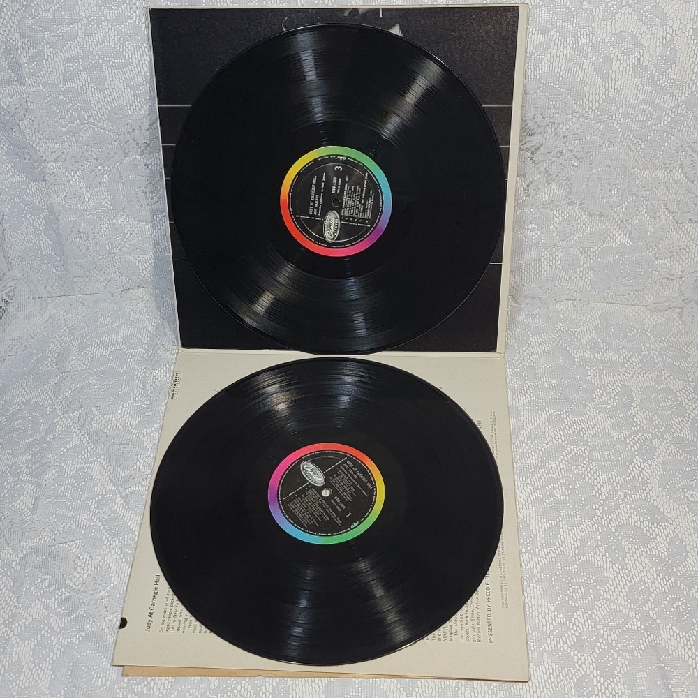 Judy Garland Carnegie Hall 2-LP 1961 Capitol WBO-1569 Mono Gatefold Vinyl Record - Picture 4 of 4